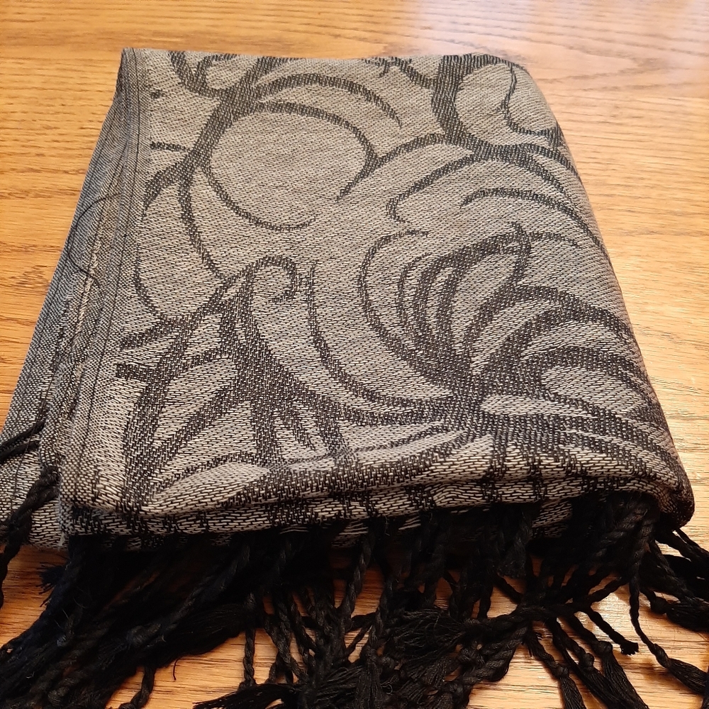 Ladies scarf - Picture 5 of 7